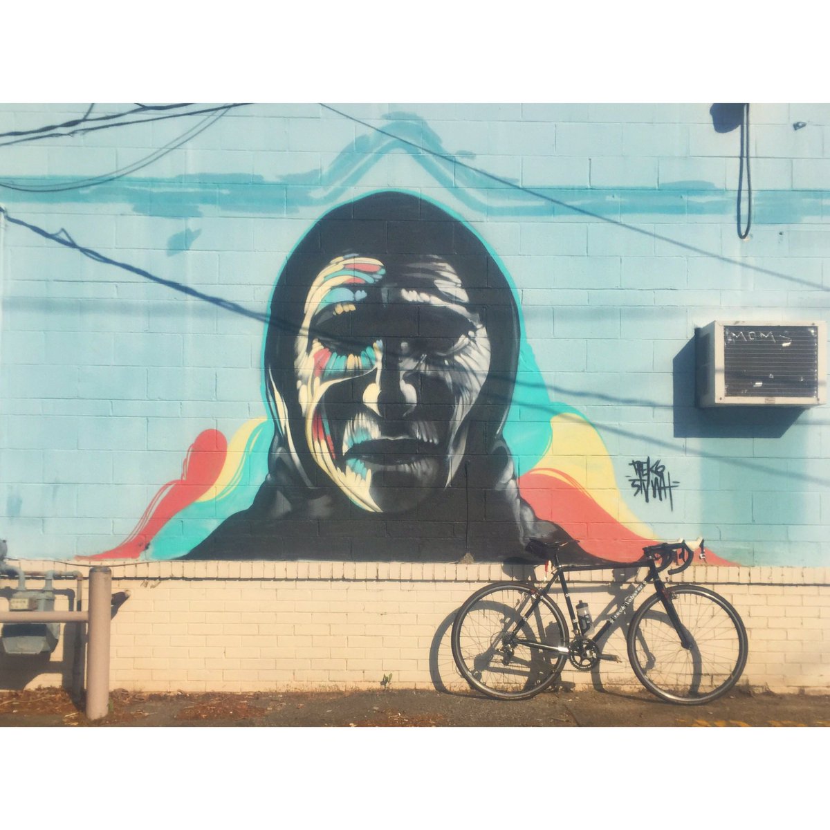 Stealingaway's tweet photo. West
#AVLstreetart #mural #wavl #baaw #nofilter #rocklobstercycles #fuelledbyscience #fueledbyscience #crossiscoming #asheville #828isgreat https://t.co/6HPQj3qFrA