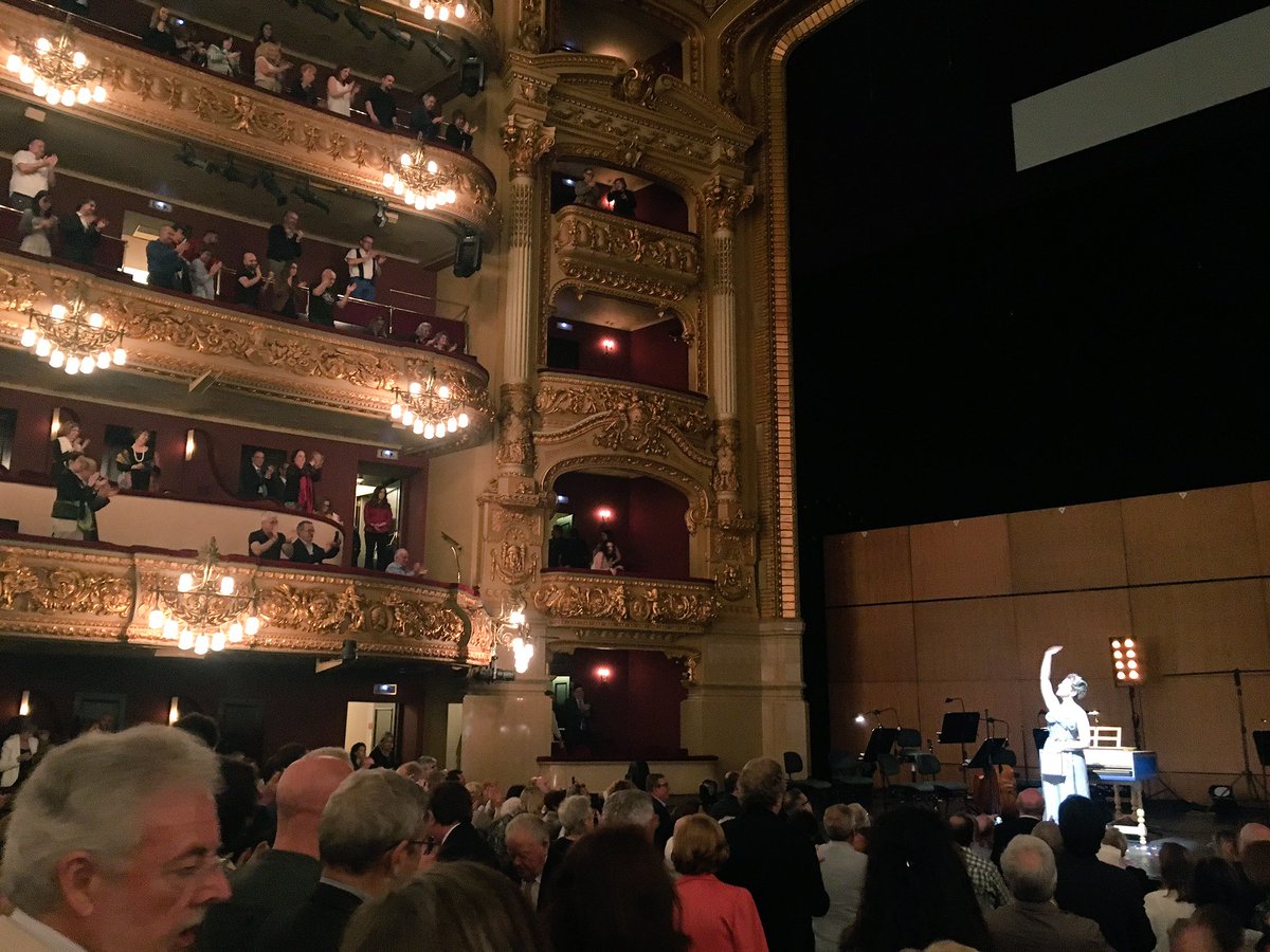 JordiMadd's tweet photo. "If they can do that,I can do this"touching words from @JoyceDiDonato against terrorism  after her beauty recital in @Liceu_cat #Inwar&amp;peace https://t.co/D8tjRxzxSs