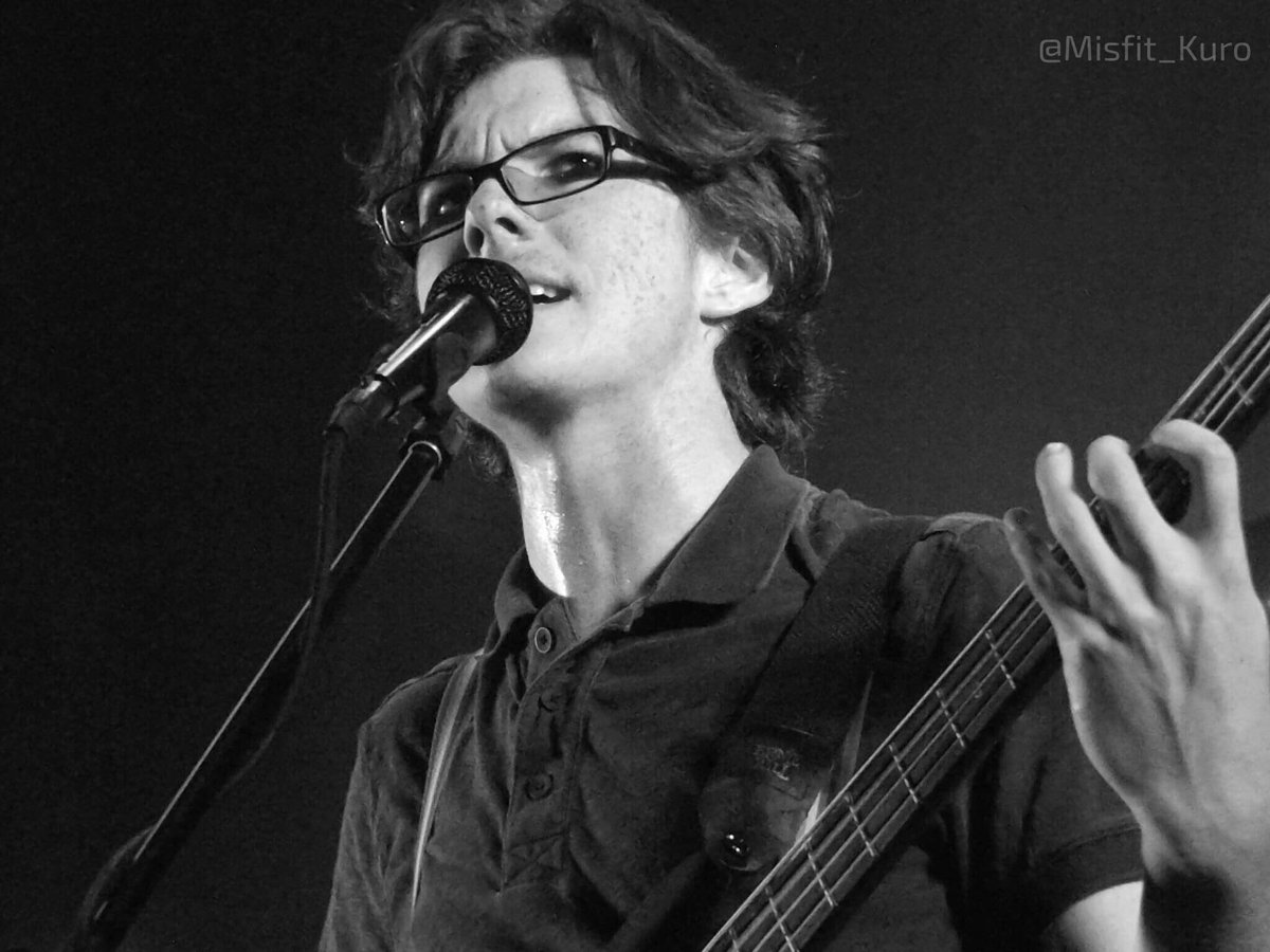 SkunkPunkWeirdo's tweet photo. Sneak peek of the photos taken of @MoronicBehavior at their album release show.
6/3/17
#thepalacetheatre #moronicbehavior #texas #seguin https://t.co/yAc7GACHNW