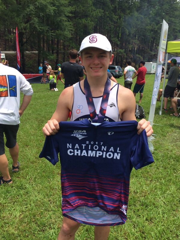 beedoo_sitton44's tweet photo. PSA. I have a national champion as a little brother π #RollTriRoll https://t.co/BfRS0J6QTM