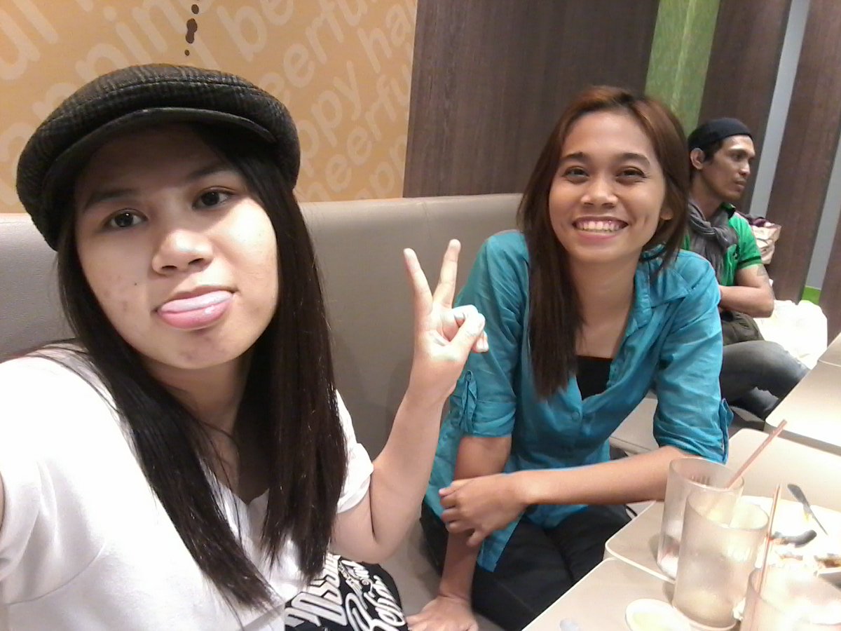 xofiuh's tweet photo. Hahaha bago ako mag school tom sya kasama kooo nakss naman #bhest πππLabyou heheππ @Rizelle_Alipoyo https://t.co/r8bzKnW0Wm