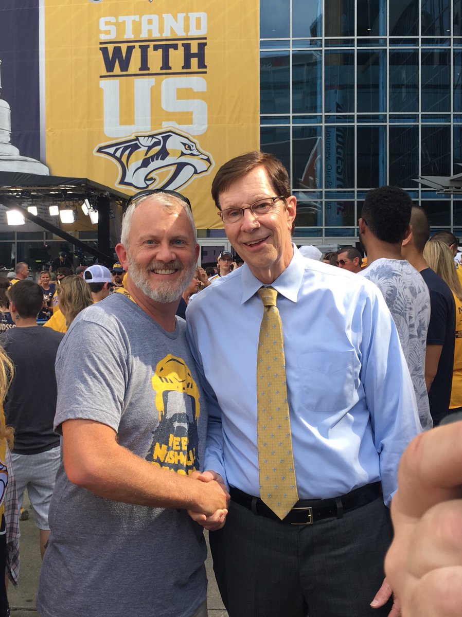 martinkoon's tweet image. Great to see @DavidPoile greeting fans outside of Bridgestone yesterday!  @PredsNHL #LetsGoPreds #Predators #StanleyCupFinals #WeWantTheCup