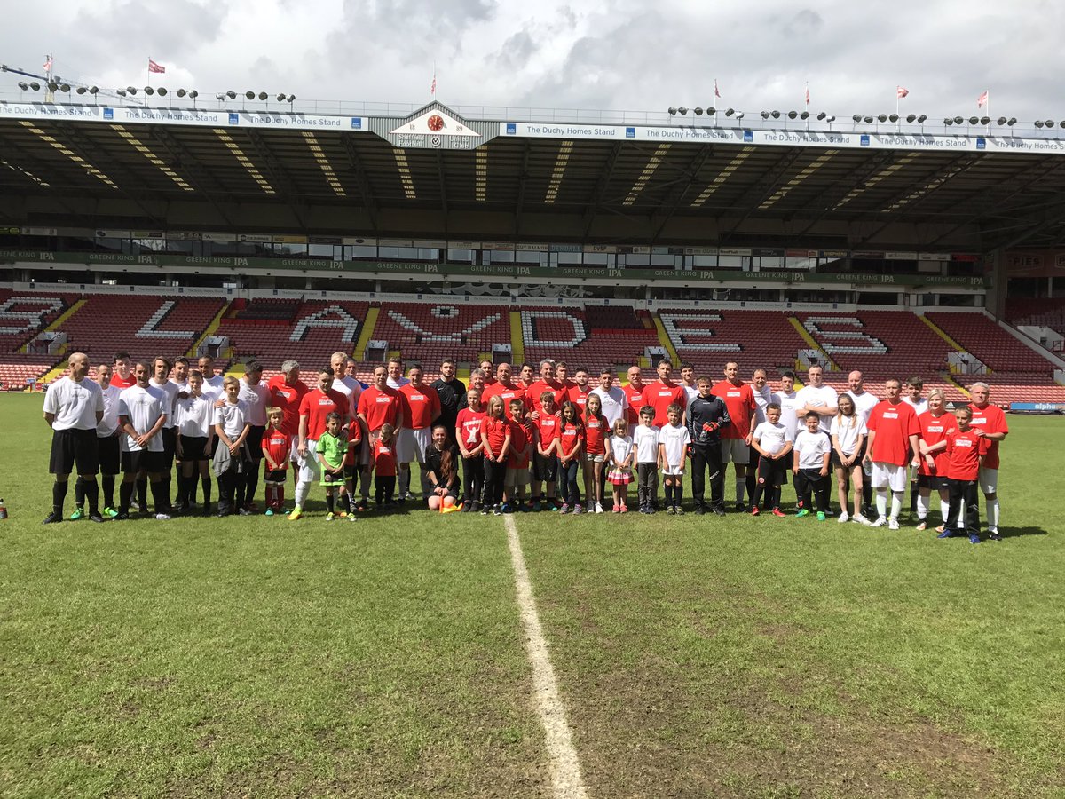 kirsti79's tweet photo. What a fab day fundraising at @SUFC_tweets for @MexicoGo - we raised £4K 😀fab ppl helping a fab cause - what better!! https://t.co/20NS0qDeV1