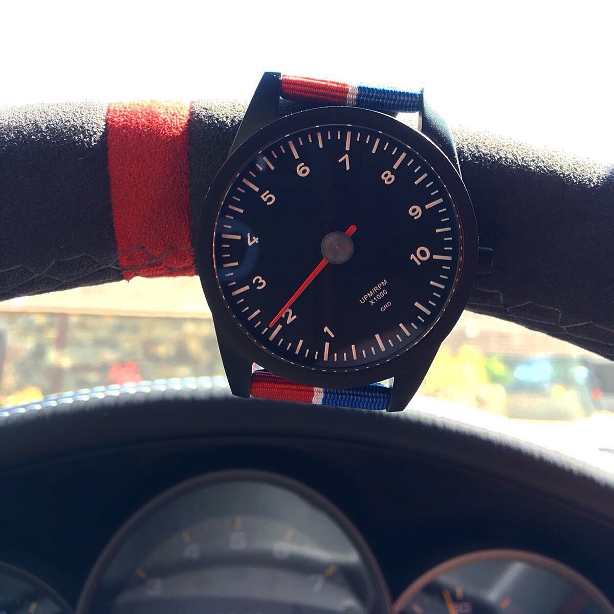 GuardsRedDesign's tweet photo. Stripes definitely make you go faster 😊What are your thoughts? #RL73 #watch @guardsreddesign https://t.co/zgkhGKernU https://t.co/Q1CRhB6OYO