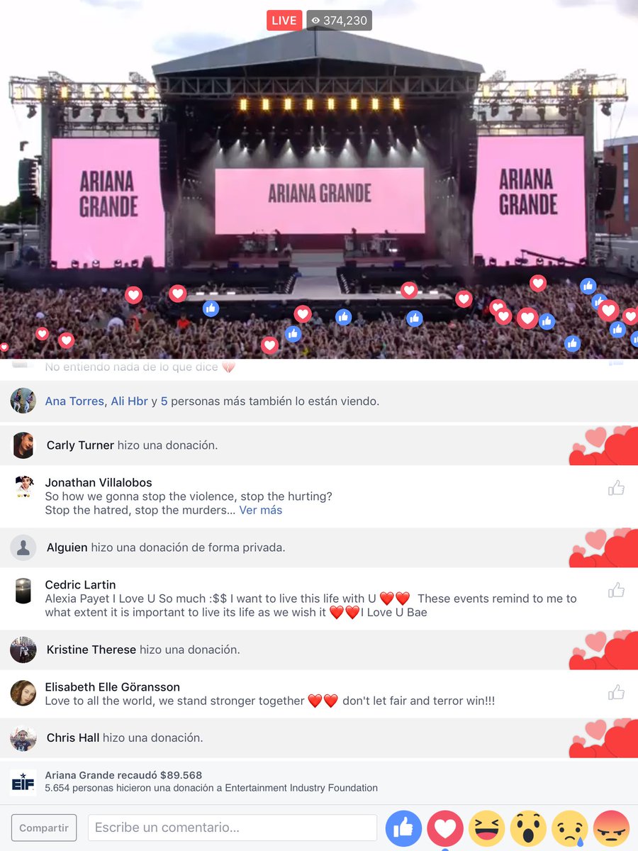 Emily_Biebs012's tweet photo. ARIANA YA ESTÁ EN EL ESCENARIO 😭😍💖
#OneLoveManchester https://t.co/aRF3f7yCzX