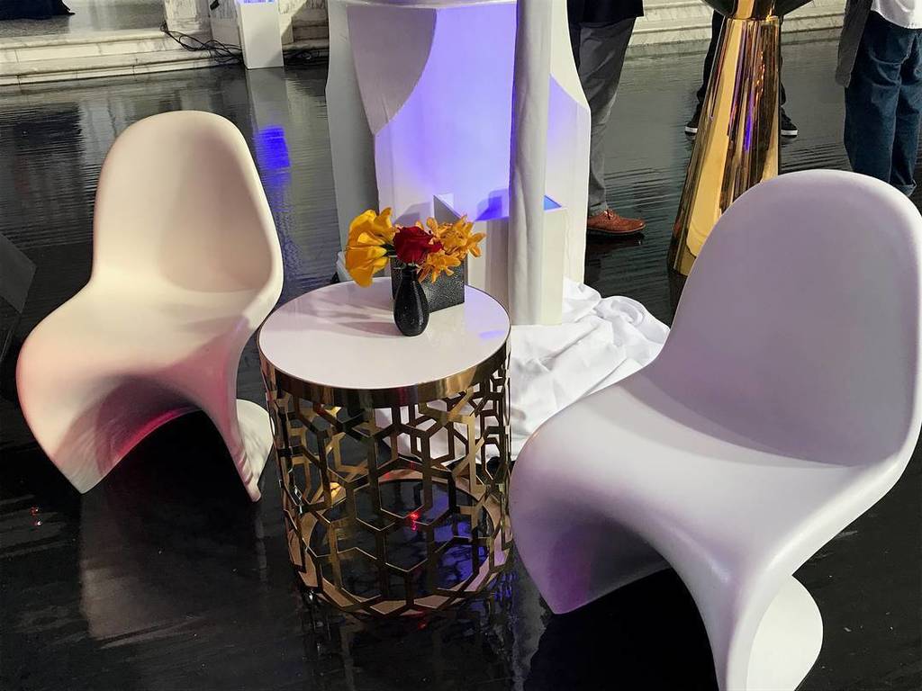 204events's tweet photo. We loved having the opportunity to contribute to the London Design Team at @californiaweddingday and the #CWDBestof2017! https://t.co/iZYZhhauA5