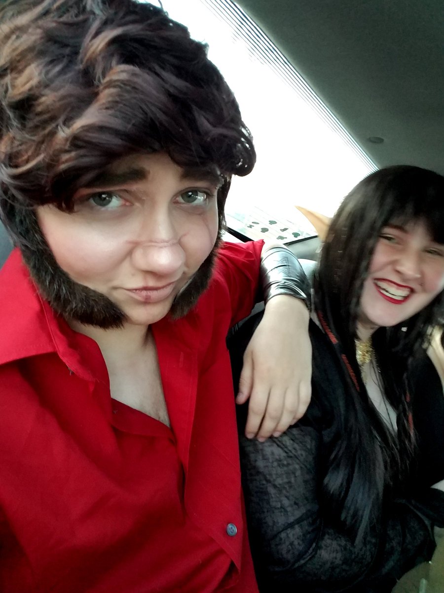halbbier's tweet photo. HAD A BLAST @ #colossalcon17 as magnus burnsides from #TheZoneCast !! ft my friend as lup and a june from 11th hr! (and "formal" steven) https://t.co/XUMvLgNv6V