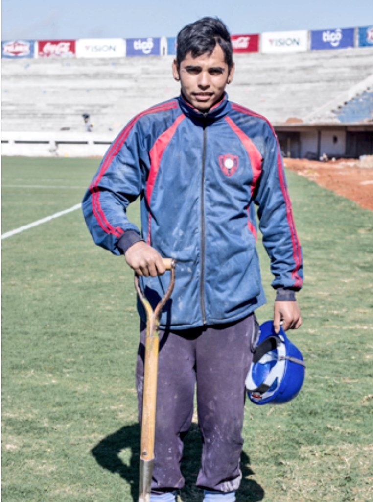 Recuerden sus rostros ...
Ellos fueron parte de la historia
Ayudaron a construir #LaNuevaOlla 
El estadio del club de sus amores