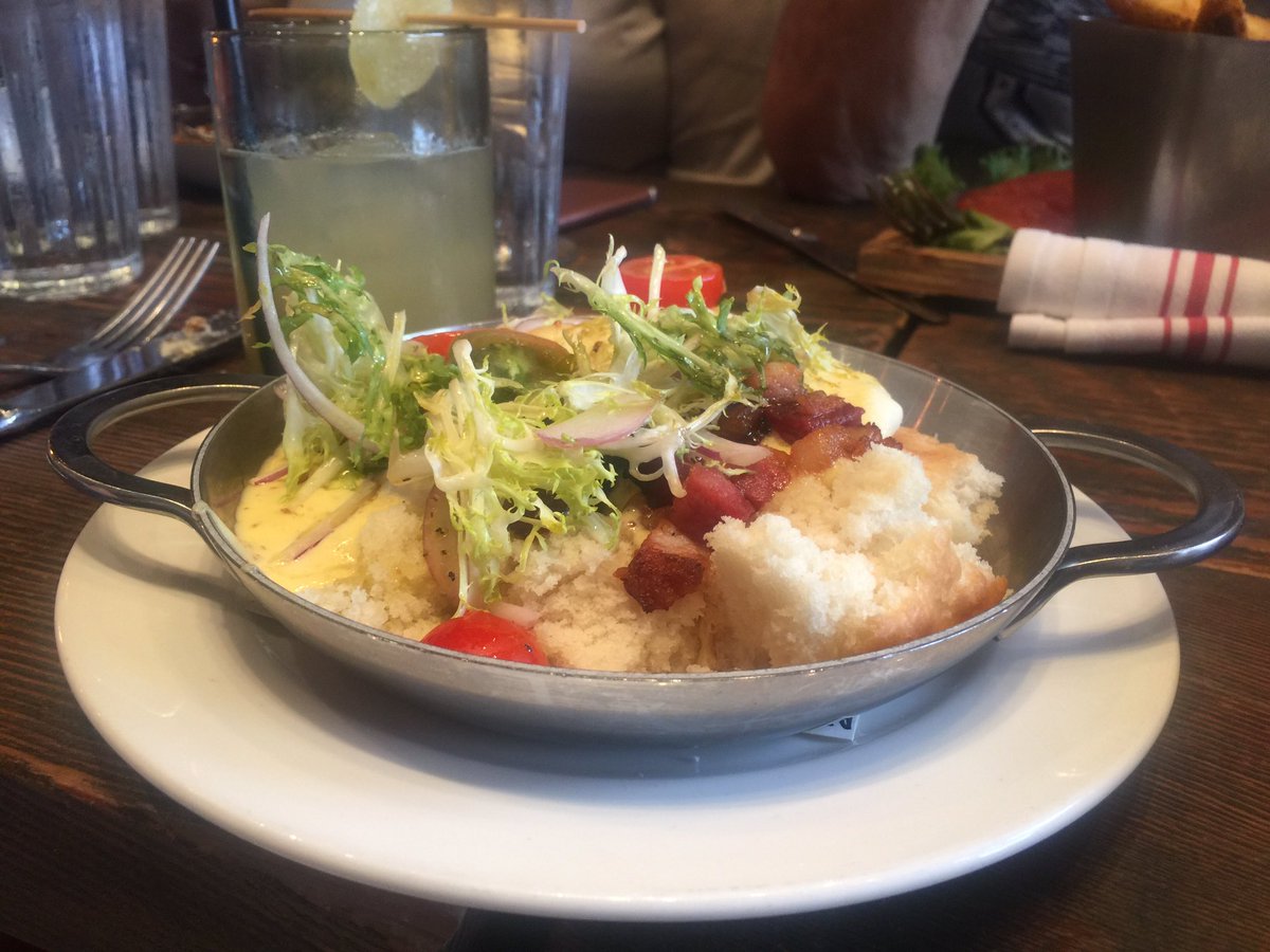 jcdh63's tweet photo. June Birthday celebrations @SwineSouthern @tinamisu65 @InSouthFlorida #runpigrun https://t.co/befVRoQuea