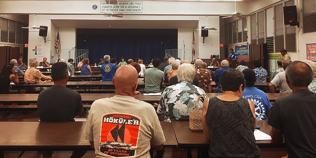 hawaiikaihui's tweet image. Council Member Ozawa &amp;amp; others agree: secure public access to #Seconds in #Portlock on Lane N #Maunalua #HawaiiKai