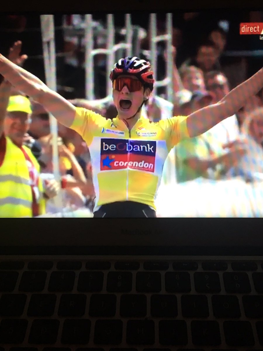 chelseavdbosch's tweet photo. Yes yes yes! De 2 broers hebben dat weer top gedaan ๐. Zalig gewoon. Ben zo blij voor hun #TeamVDP #TOPteam ๐ช๐ผ๐ช๐ผ https://t.co/vpu47ArRqv