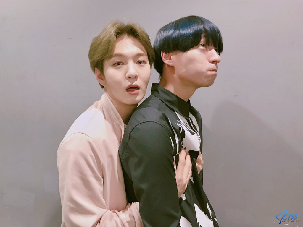 終演後、チャンソプとMCのAKIさんとの仲良しショットも公開