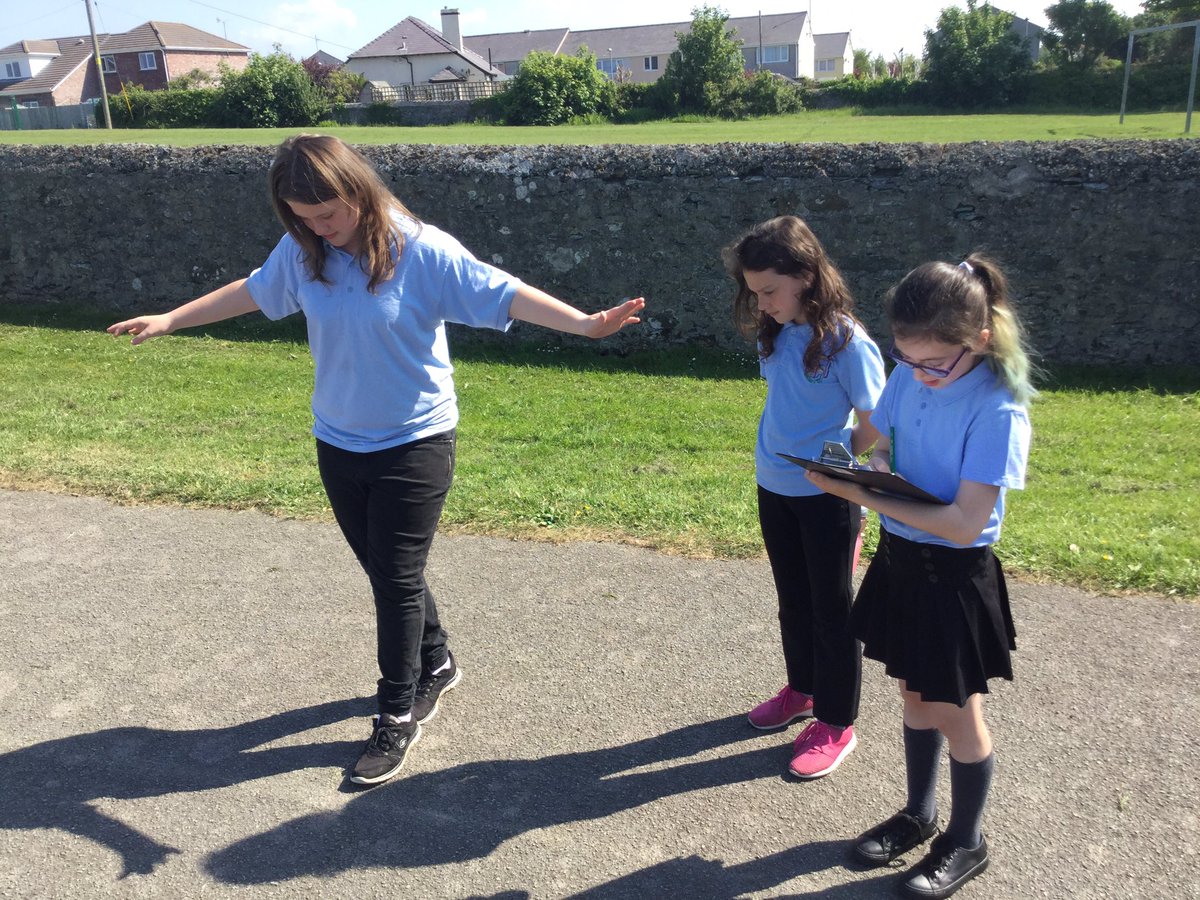 ysgolfali's tweet photo. Yrs 5&amp;6 being creative! Using 'new' measurements to find the length and width of our school yard. #CamauCelyn #NikkiFeet #Alfies #Anglesey https://t.co/kKRs4QsZd7