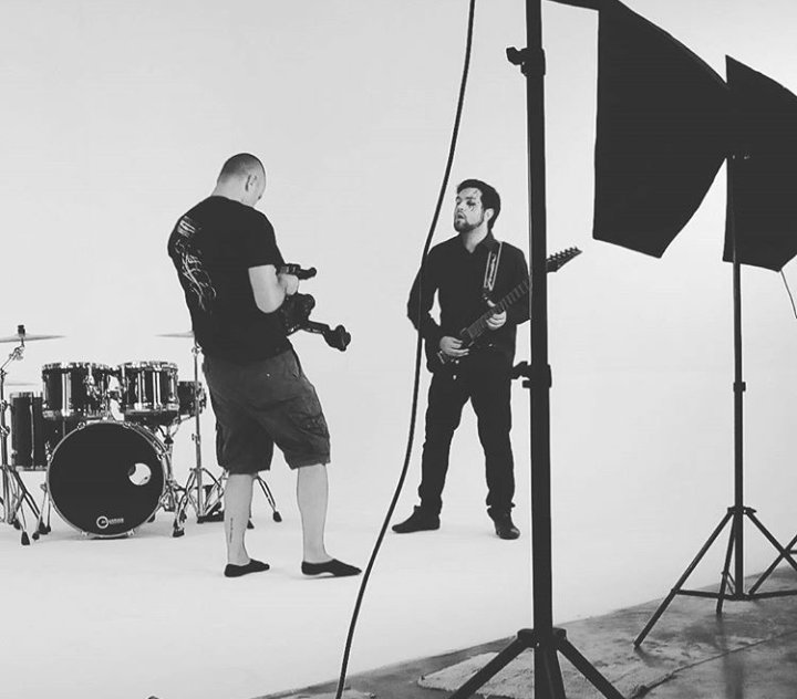 LuciDaCrash's tweet photo. #ibanez #officialvideo #FolloMe #follobackinstantly #Like #onstage #music #ComingSoon #likeforlike #guitar #rock #alternativemusic https://t.co/EY0eLhwkKg