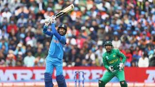 LokendraDeora's tweet photo. ICC Champions Trophy 2017 clash between India and Pakistan from Birmingham.Well done blue Indian army attack on #Pak and salute to our army https://t.co/wOrQ84hGdh