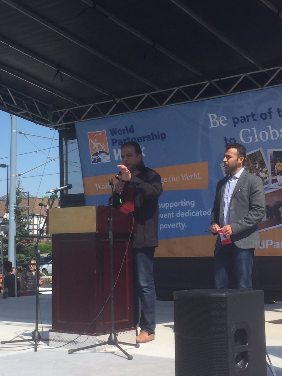 AlexFatehali's tweet photo. A perfect sunny day to end global poverty. Listening to VIPs speak at this amazing event. #WPWalk150 #KWawesome https://t.co/ULzjqFbM8N