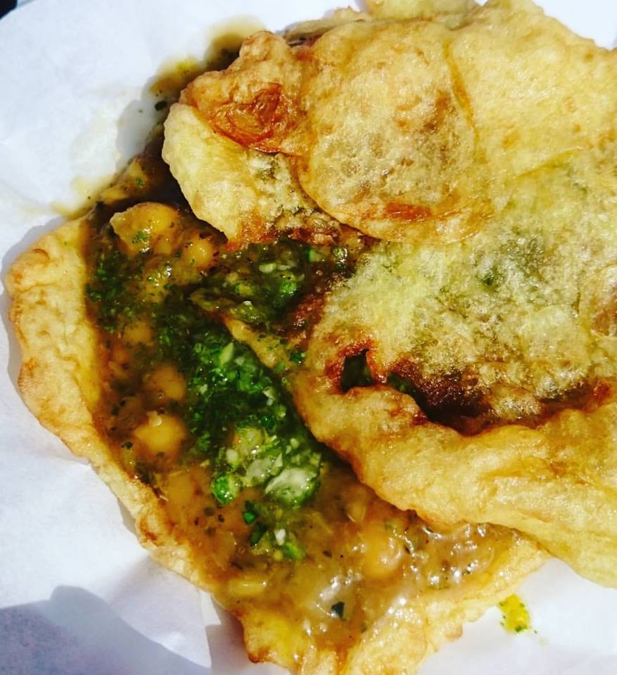 visit_tobago's tweet photo. Everything with slight roast pepper please! Photo: @FoodieNation  #visittobago #doubles https://t.co/1MkaHXoOUe
