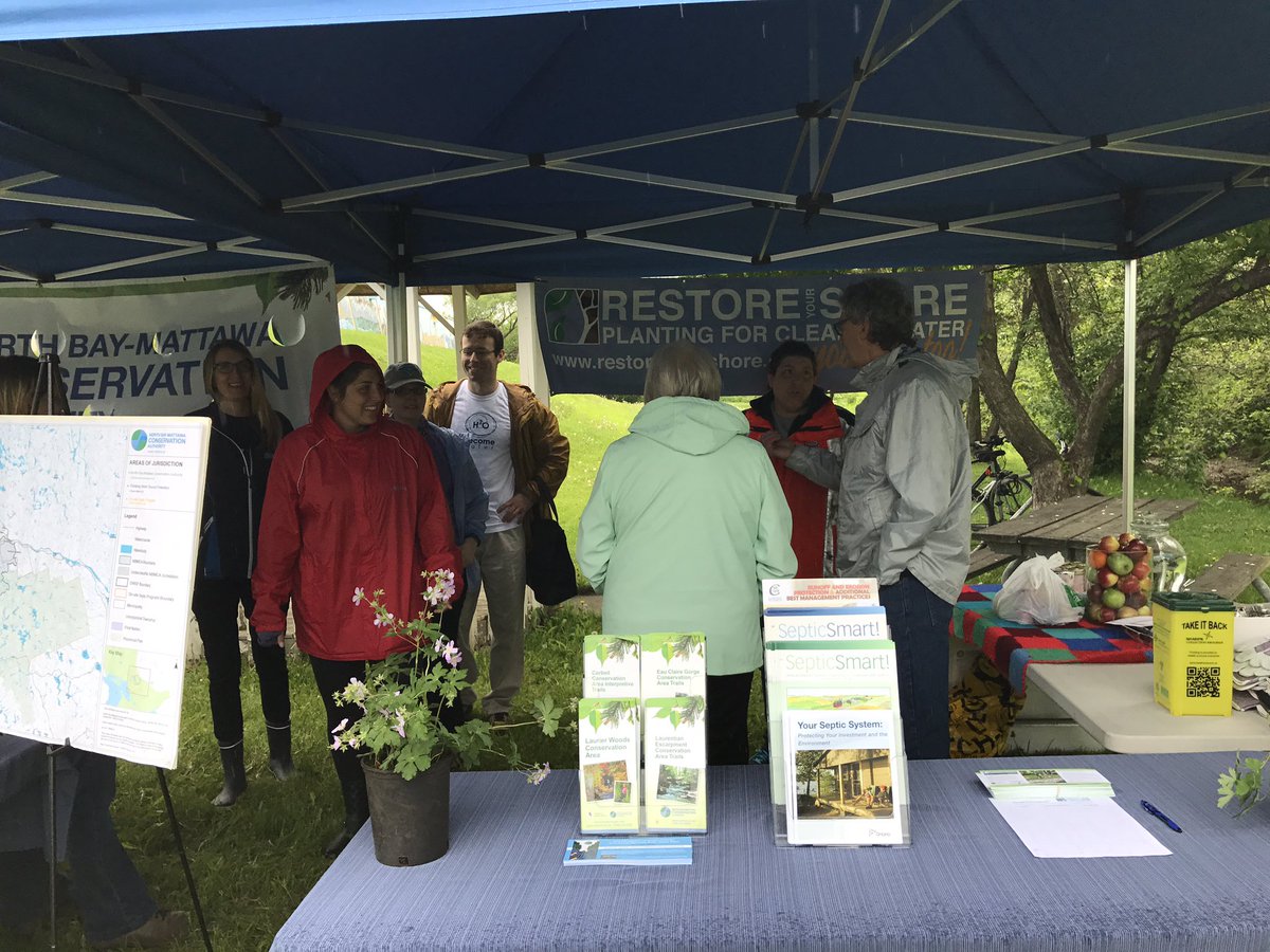1063jetfm's tweet photo. Come out and help clean up Chippewa creek with The North Bay conservation authority behind The cooperators on Fisher st!! #summerfunrunner https://t.co/jG0eXQO6wU