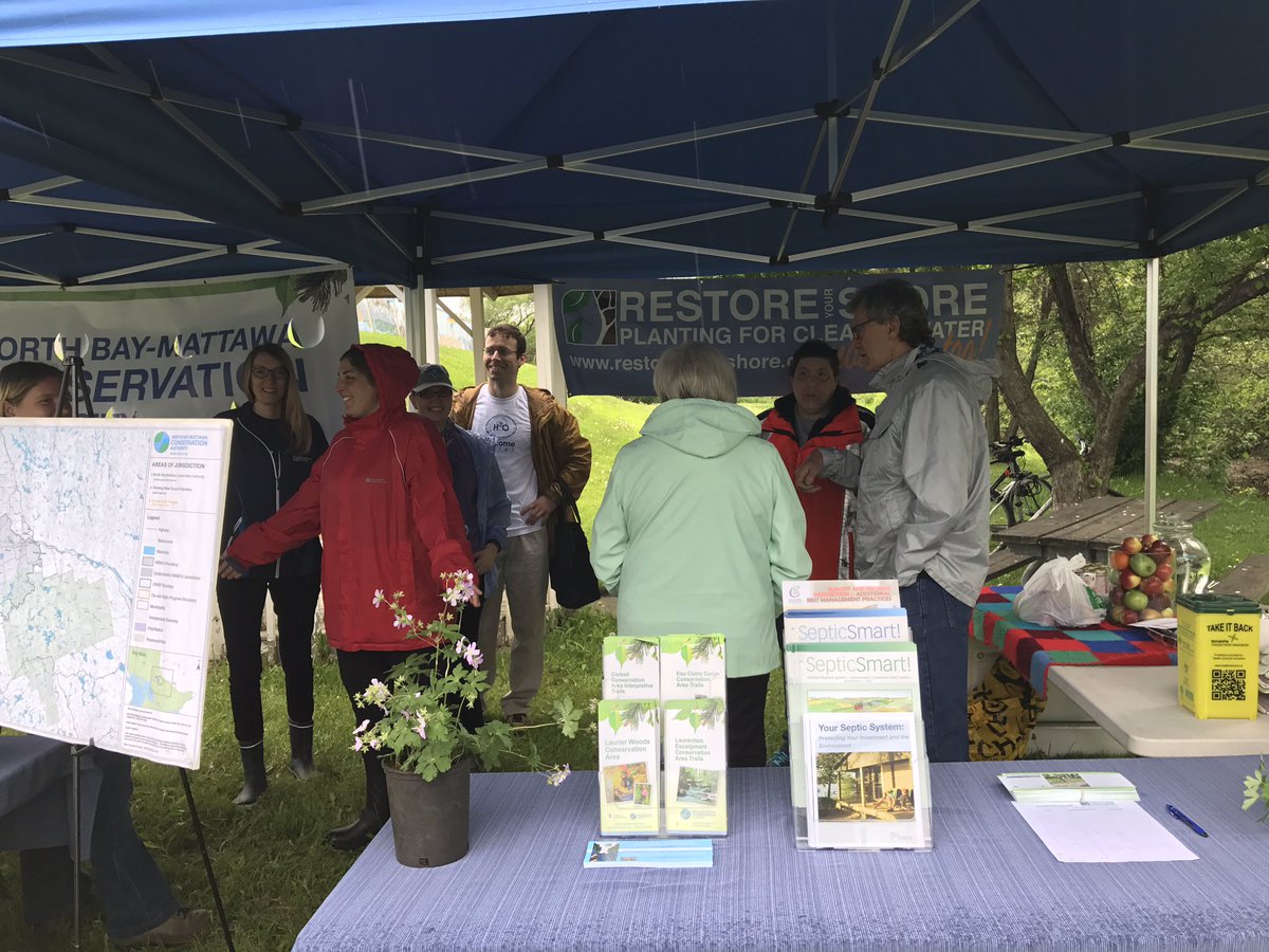 1063jetfm's tweet photo. Come out and help clean up Chippewa creek with The North Bay conservation authority behind The cooperators on Fisher st!! #summerfunrunner https://t.co/jG0eXQO6wU