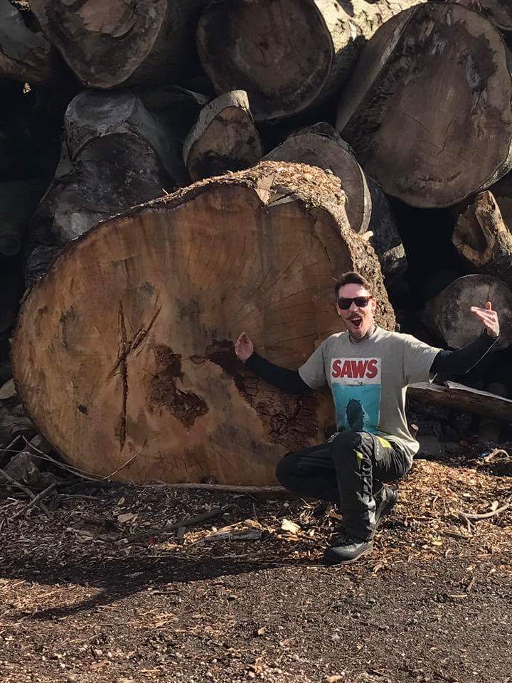 dangeruss777's tweet photo. New favourite work t-shirt π #Arblife #Arborist #ArbatWork #TreeSurgeon #Treesurgery #Trees https://t.co/wHZQRlW3nR