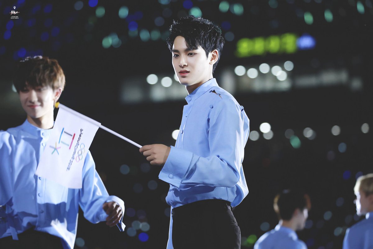 Likeu_mg's tweet photo. You are my world ❤️ @pledis_17 
#민규 #MINGYU
#세븐틴 #SEVENTEEN https://t.co/5fL05kdpai