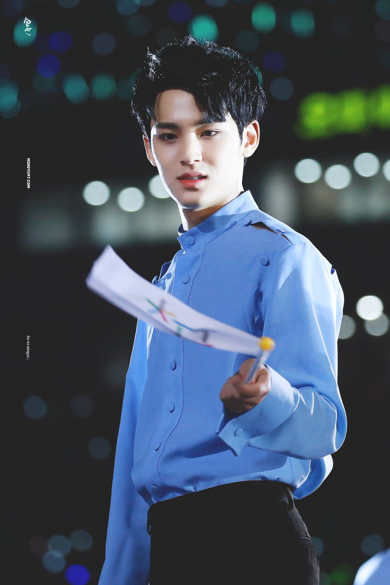 Likeu_mg's tweet photo. You are my world ❤️ @pledis_17 
#민규 #MINGYU
#세븐틴 #SEVENTEEN https://t.co/5fL05kdpai