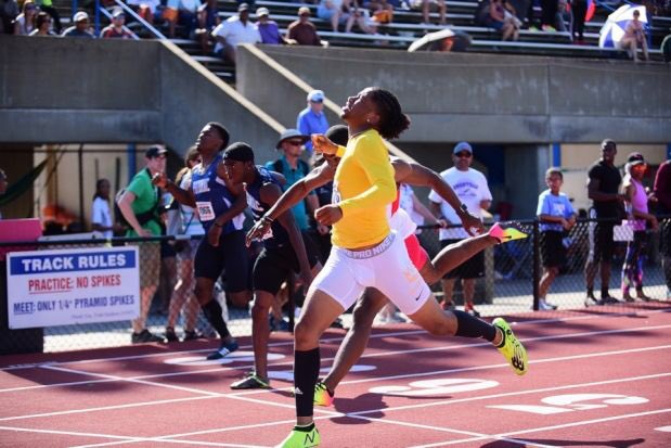 burnercentra's tweet photo. Blessed to finish my Highschool career as a multiple time state champ with my brothers ❤️💍 (4x1 &amp; 200) https://t.co/4wDrRd4TuO