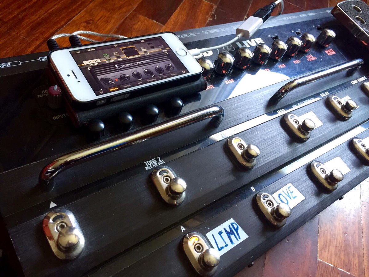 pablo_gaez's tweet image. Aprovechando mi vieja Line 6 como   #footcontroller para JamUp o #biasfx... Fantástico! #jamupelangsing #guitars #line6 #music #vigo