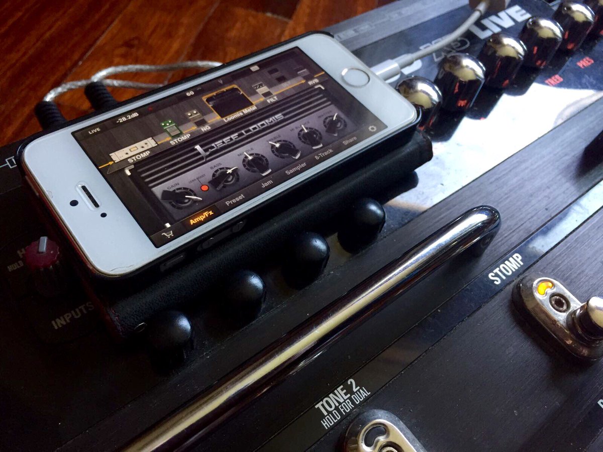 pablo_gaez's tweet image. Aprovechando mi vieja Line 6 como   #footcontroller para JamUp o #biasfx... Fantástico! #jamupelangsing #guitars #line6 #music #vigo