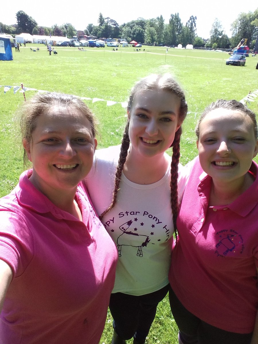 Toppystarponies's tweet photo. Team Toppy  Star  at Crossford Children's Gala yesterday. ..#ponyrides #ponyfun #Fife #spreadingloveandjoyponystyle https://t.co/CrIEe2MxTC