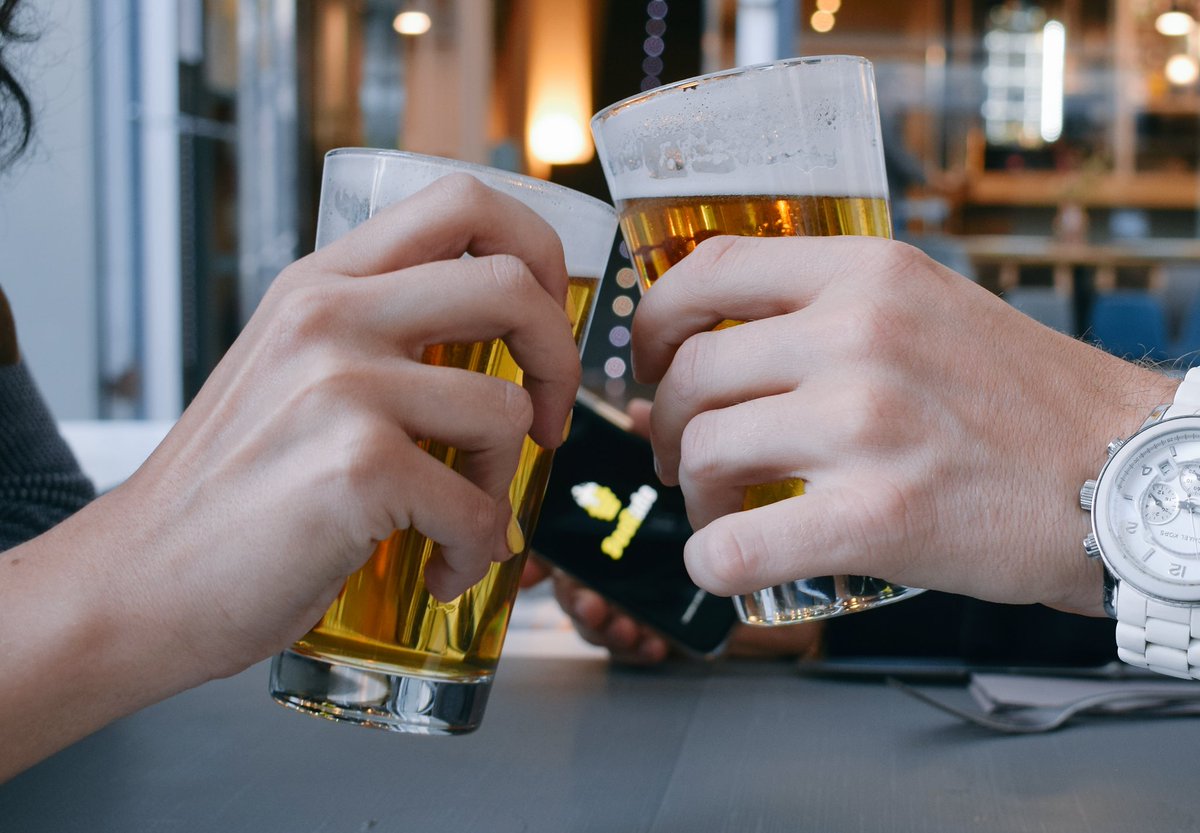 Beerute_ES's tweet photo. ¡Al mal tiempo buenas #cañas!
No te quedes en casa, abre #beerute y encuentra los #bares más cercanos. #craftbeer #cervezaartesanal #cerveza https://t.co/y1hZW32BCG