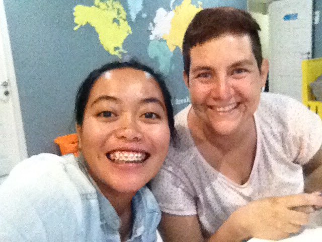 marlputri's tweet photo. Had a nice talk about Islam with this lovely lady from Netherland. May Allah guide you to the light of Islam :) https://t.co/BUsdvIT5Z3