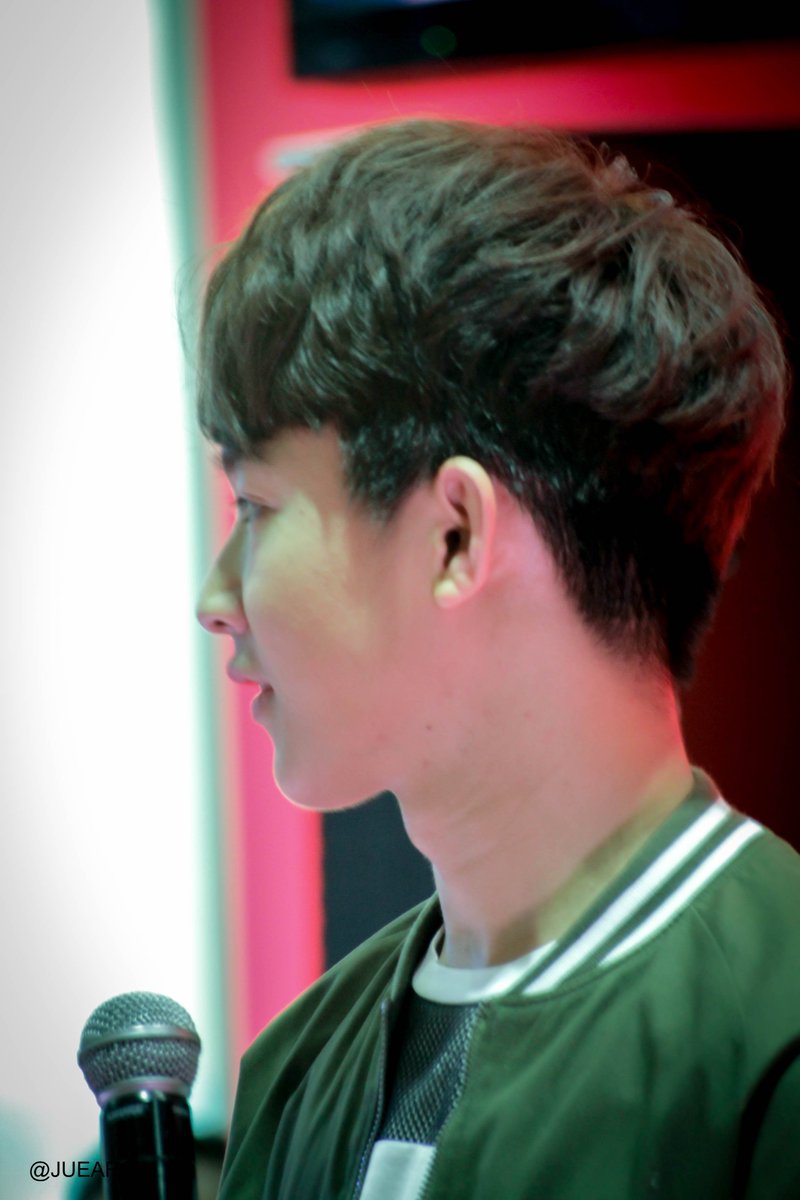 juearch's tweet photo. หมอริท งาน #thaifex2017 #เถ้าแก่น้อย @Ritz_TS6 #ritz_rueangritz https://t.co/fyv6zL7Fi0