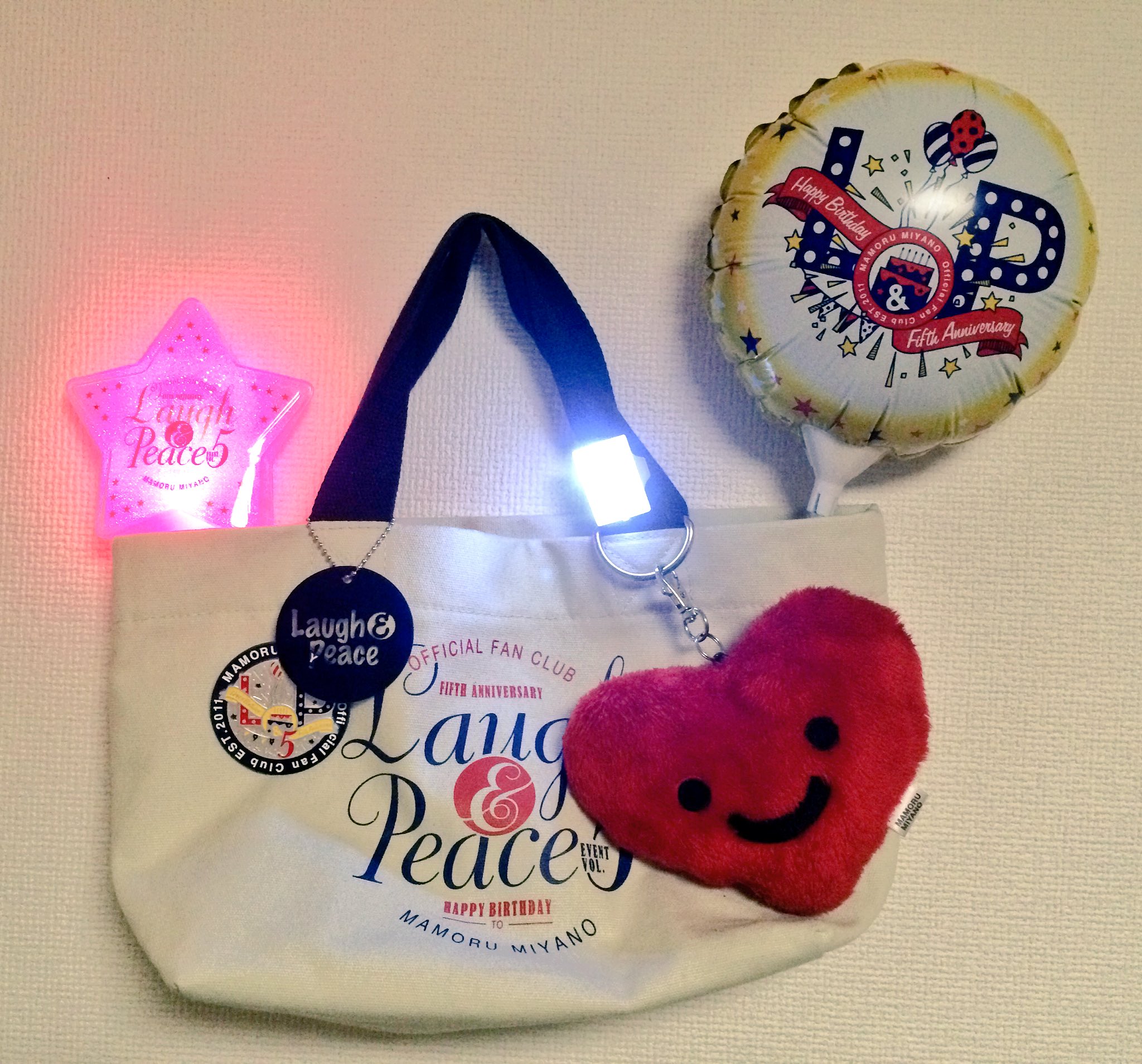                    Laugh & Peace
5th ANNIVERSARY
EVENT VOL.5

HAPPY BIRTHDAY
TO
MAMORU MIYANO 