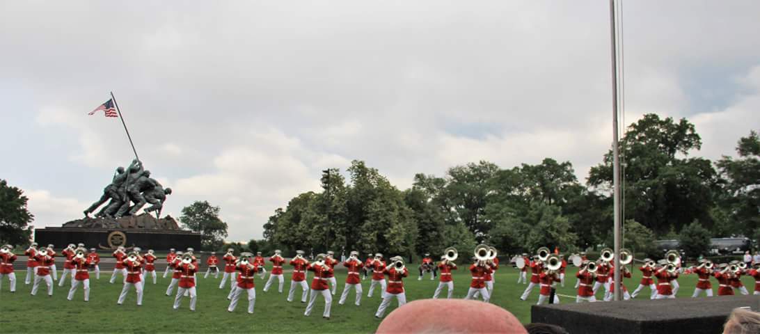 StealthBeth's tweet photo. #CommandantsOwn #DrumandBugleCorps #iwojimamonument #dc #Sunsetparade 
#sixtrippin2DC2017 
#USMC https://t.co/F7XlUA3cvY