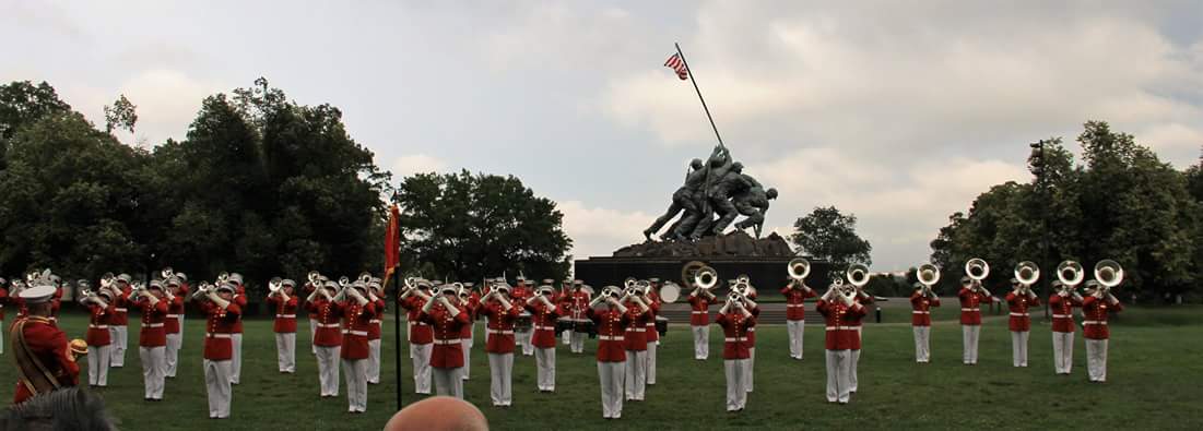 StealthBeth's tweet photo. #CommandantsOwn #DrumandBugleCorps #iwojimamonument #dc #Sunsetparade 
#sixtrippin2DC2017 
#USMC https://t.co/F7XlUA3cvY
