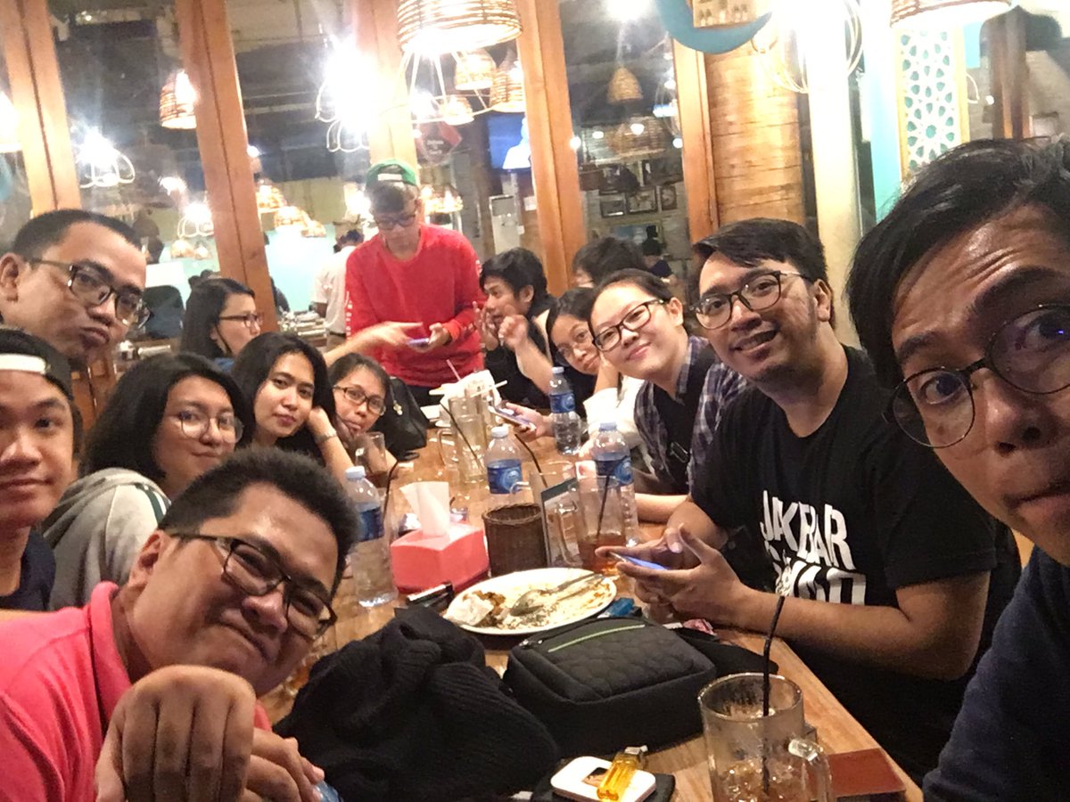 jonathanend's tweet photo. Senang rasanya bisa berkumpul bersama kerabat @WerewolfGameID buka bersama lanjut main Werewolf tentunya. https://t.co/nr8v7pSL2w