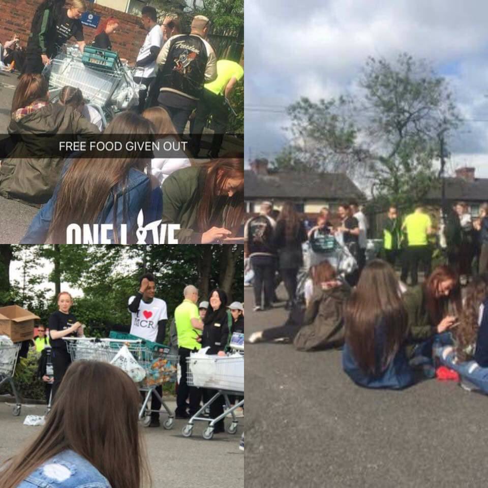 Emily_Biebs012's tweet photo. Algunas fans ya comenzaron a entrar al escenario💖
#OneLoveManchester https://t.co/AUcKb2Wj99