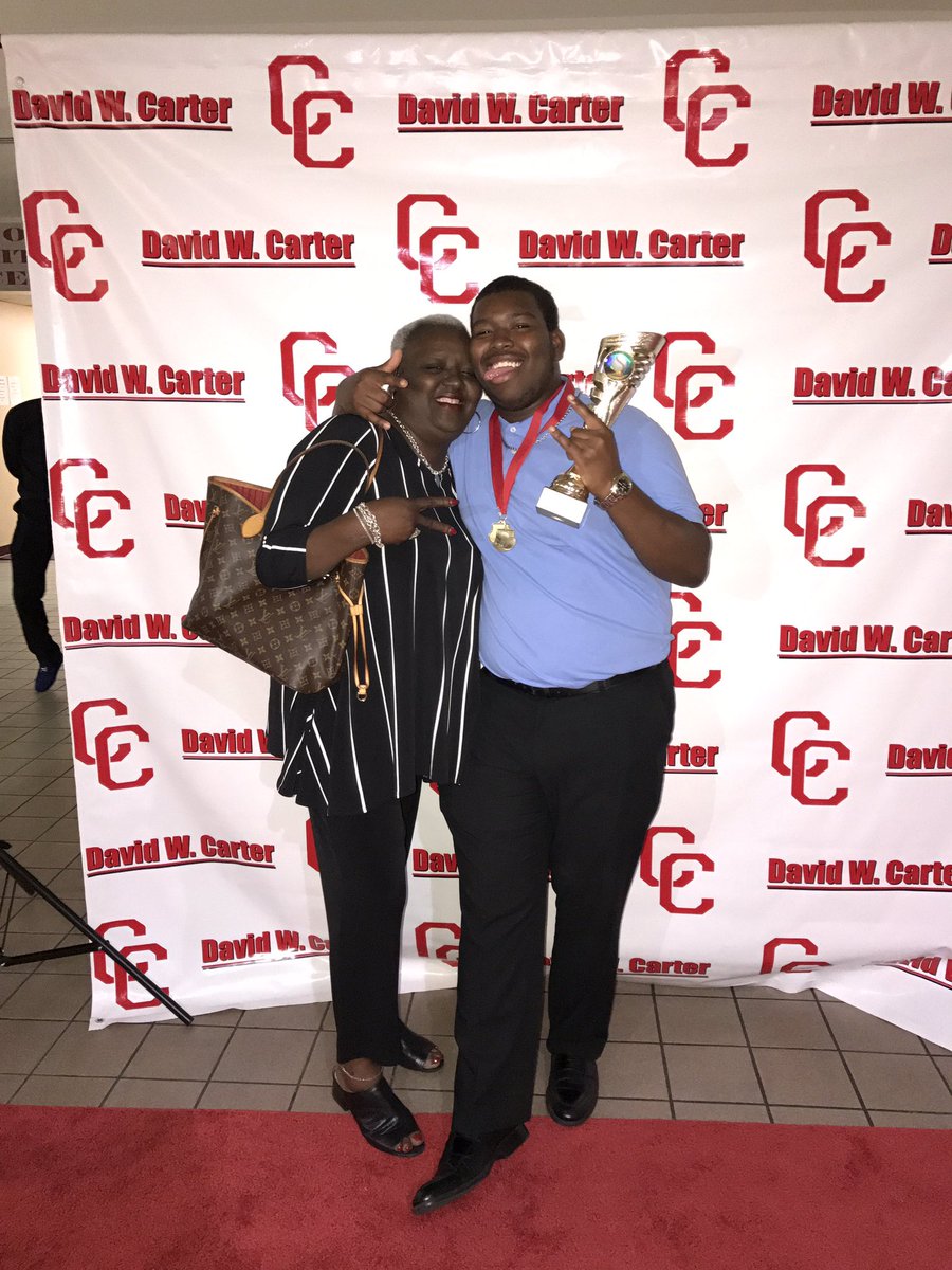 PatDural_'s tweet photo. Man this summer starting off bad I lost my mama this morning and idk what I'm gone do with out her can y'all keep pray for my family 🙏🏼😓 https://t.co/HgXgP5g5t7