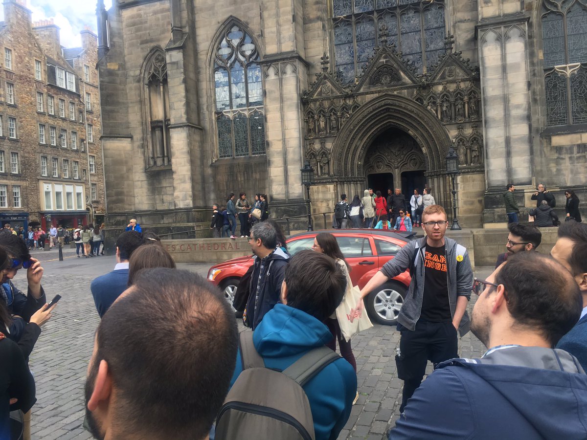 PARSUK_'s tweet photo. Tour por Edimburgo no #Luso2017 chegou ao fim. Obrigada Gary R. Brown https://t.co/L3nBvojIla