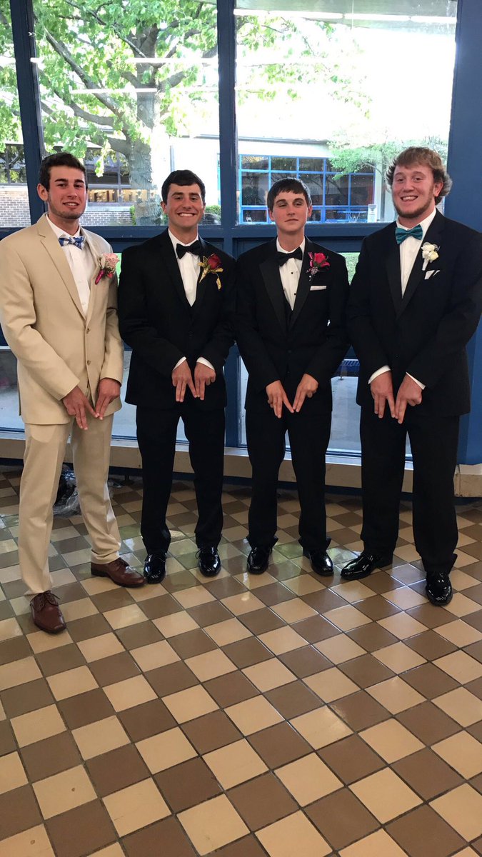 SethRamz_1103's tweet photo. Happy 18th Birthday to the newest Slew Rat @MaxKasiar  #BigMac #LETSGOOOOO https://t.co/PWzTxTowNc