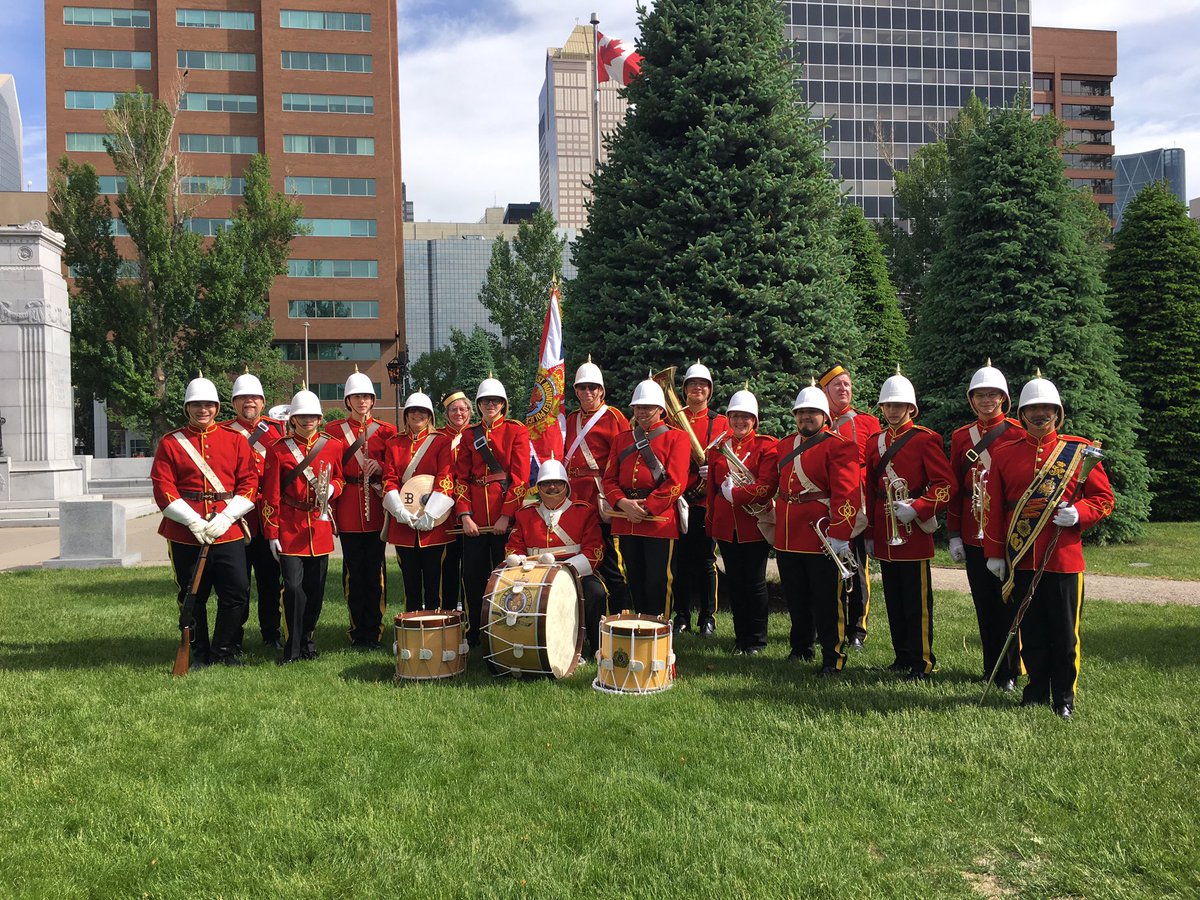 We all survived the #LilacFest17  parade! <a href="/nwmpca/">NWMPCA</a> #yyc