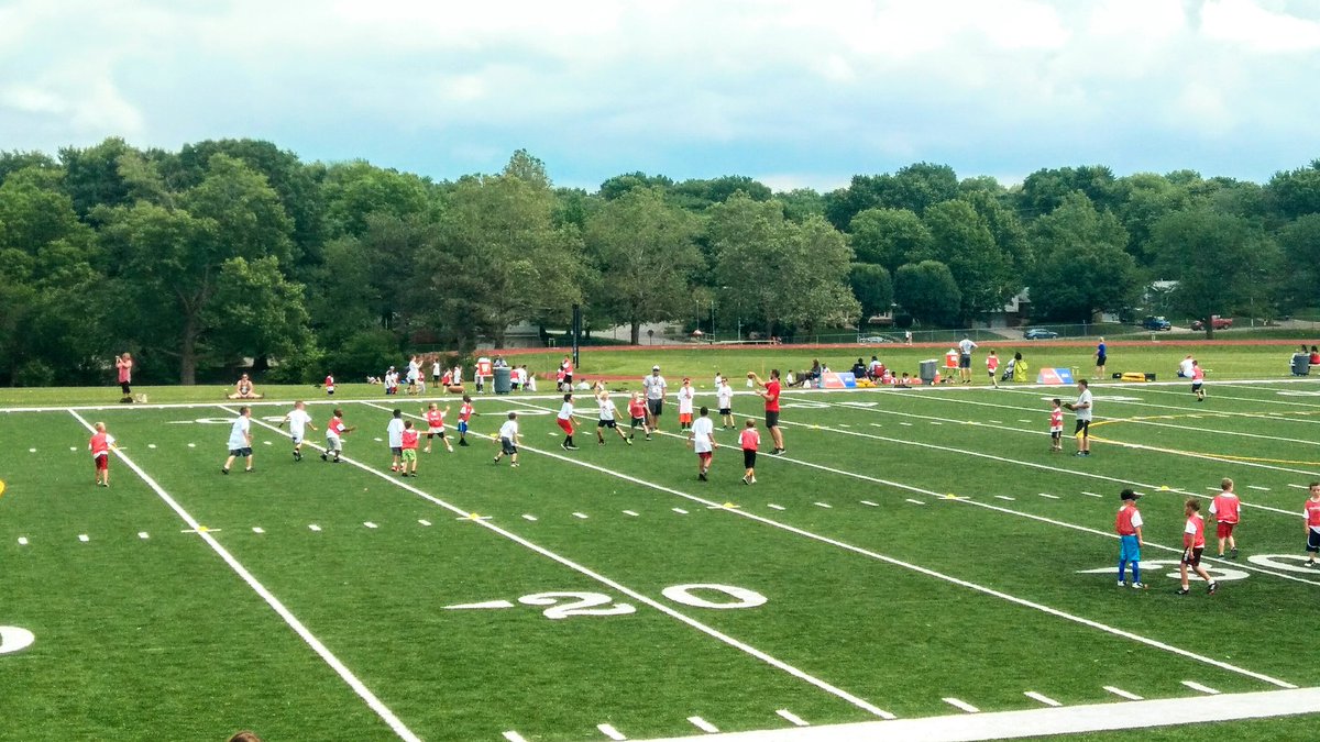 PublicHopeKC's tweet photo. What time is it?... Game time! #alexsmith @HyVee @ProCamps https://t.co/tJ6f4dc32z