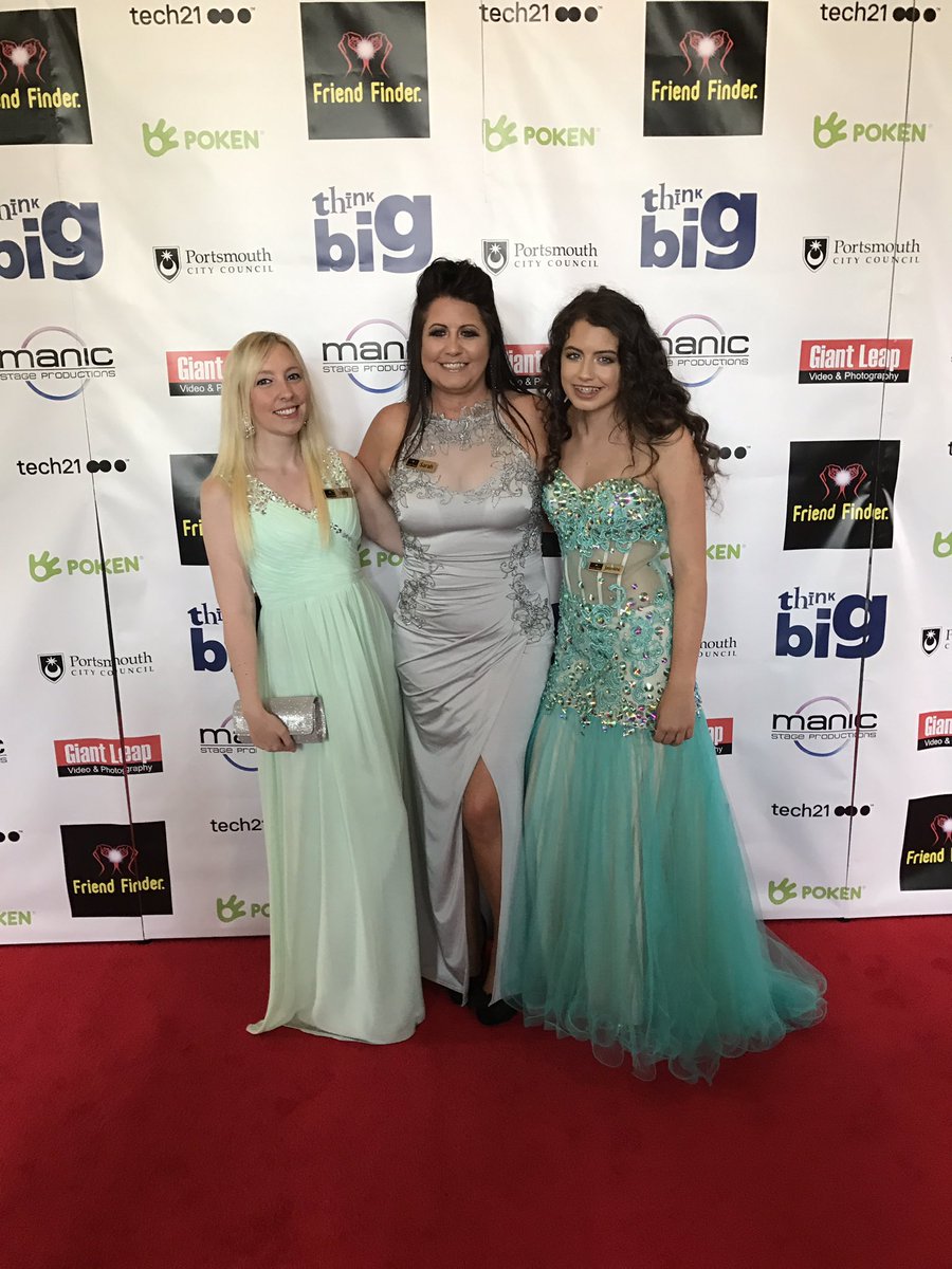 pixiedust_event's tweet photo. Some of the faces on the Friend Finder committee #ffprom #friendfinder10 https://t.co/lOvWQDnRjv