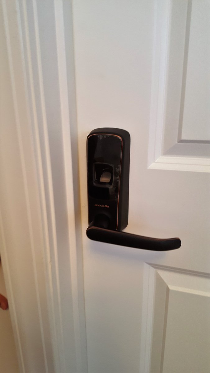 DSLocksmith's tweet image. (818)584-4854 #locksmithLA 
Instal new lock lever Office-(bio)
#woodlandhills #sanfernandovaley #encino #calabasas #berverlyhills #Hollywood