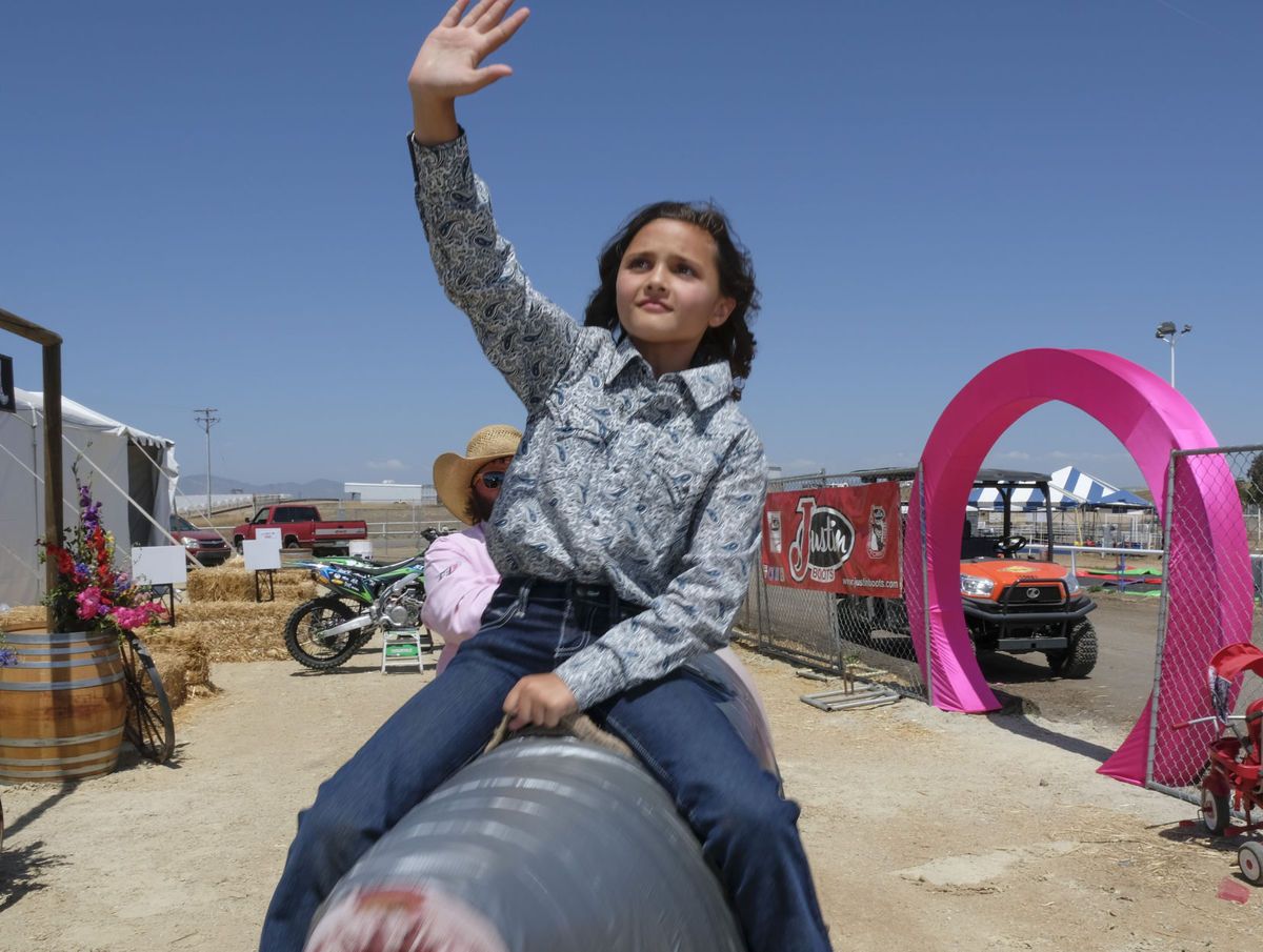 ‘GIVE #CANCER THE BOOT’ -  <a href="/ElksRodeoParade/">Santa Maria Elks Rodeo</a> annual Cowboys Kickin' Cancer raises funds for local families buff.ly/2rq7ktT