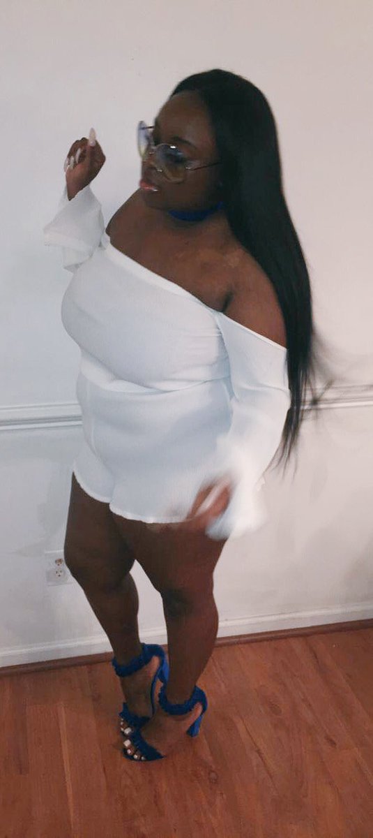 teebeechic_x's tweet photo. #issaBBW #yachtlifeallwhiteaffair ππ https://t.co/zNMP8FeBww