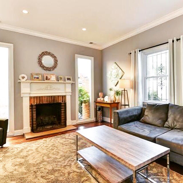 #OpenHouse 2-4pm, 1005 I St. SE, #capitolhill #dc Beautiful 2-3BR/1.5BA listing! #barracksrow #realestate #homesweethome <a href="/CompassInc/">Compass</a>