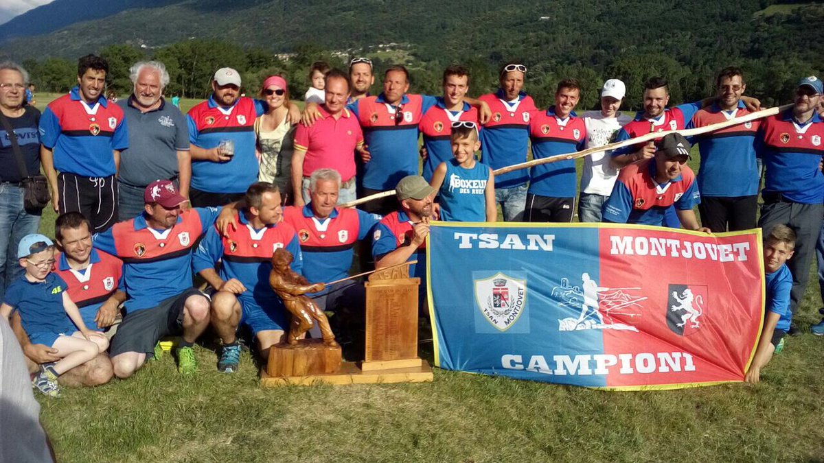 TgrRaiVdA's tweet photo. #tzan Finalissima di serie A. #Montjovet Campione 2017! @comunemontjovet https://t.co/ZBF4nV31In