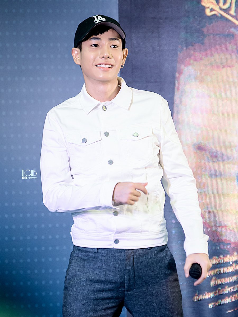jigabphoto's tweet photo. [Pic] @peckpalit - ใต้ร่มพระบารมีจักรีวงศ์ @ ราชบุรี
>> https://t.co/Le1V0h3wLY
ส่งฮับ <3 #เป๊กผลิตโชค #palitgallery #peckpalit #jigabphoto https://t.co/YZypIlvDWt